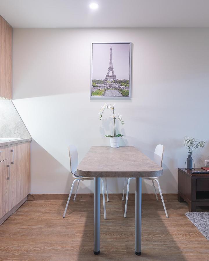 Gyneju Self Check-In Apartments Vilnius Ngoại thất bức ảnh