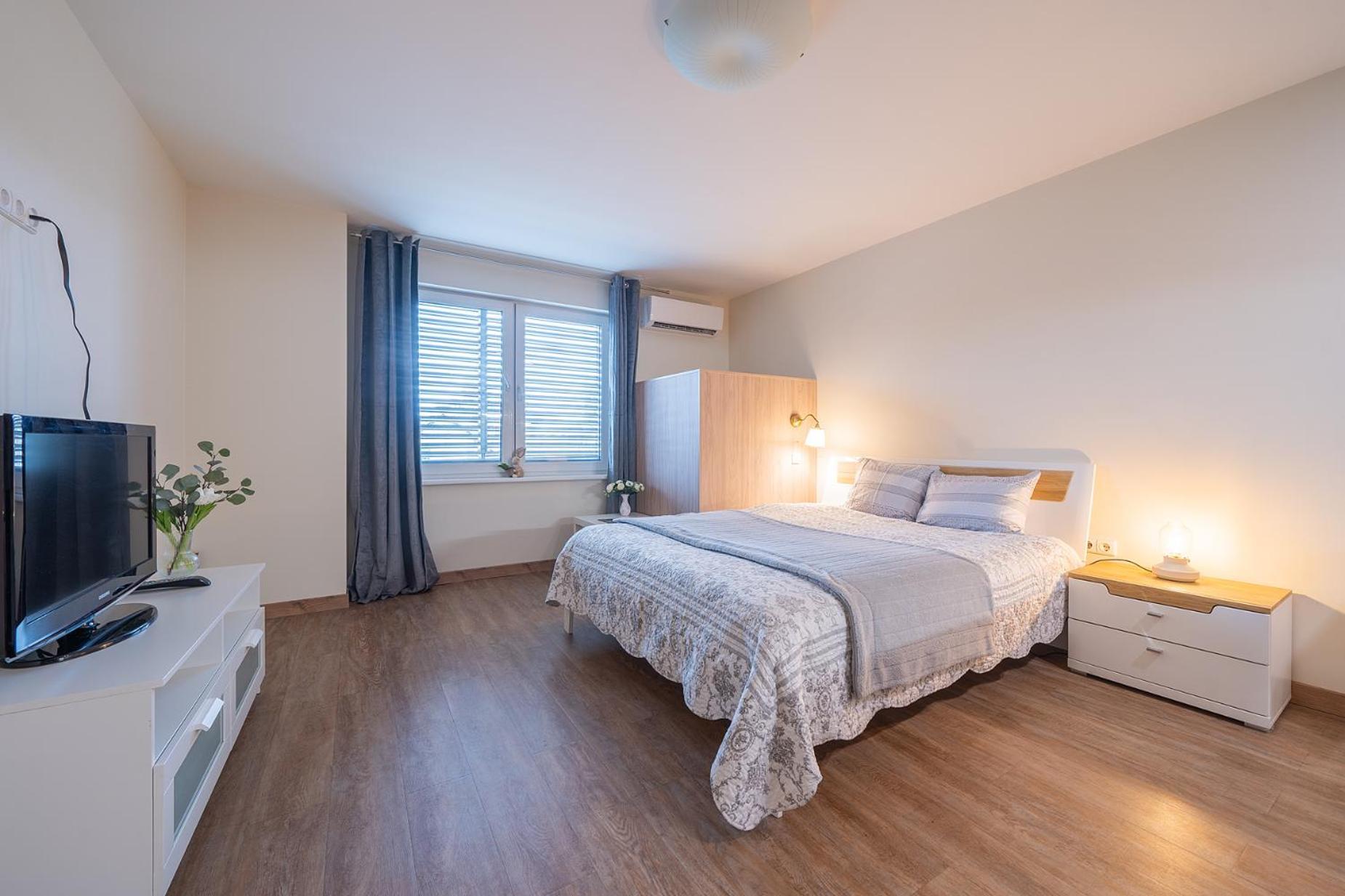 Gyneju Self Check-In Apartments Vilnius Phòng bức ảnh